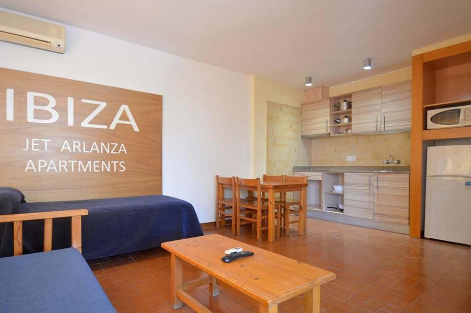 Apartamentos Arlanza - Only Adults Platja d'en Bossa Exterior foto